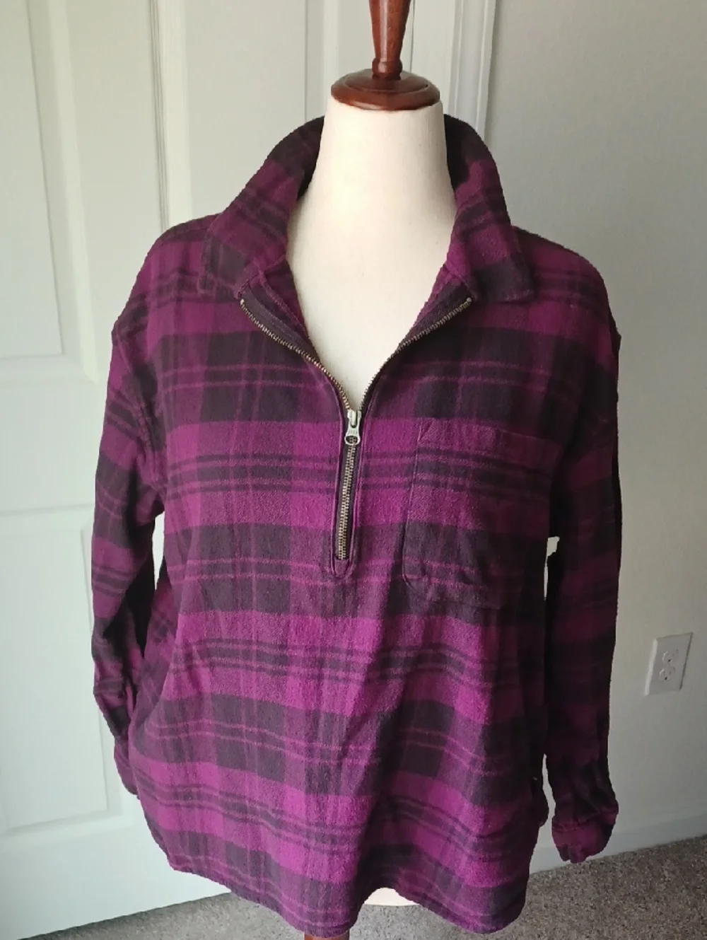 Eddie Bauer Purple and Black Plaid Pullover XL - Picture 1 of 6